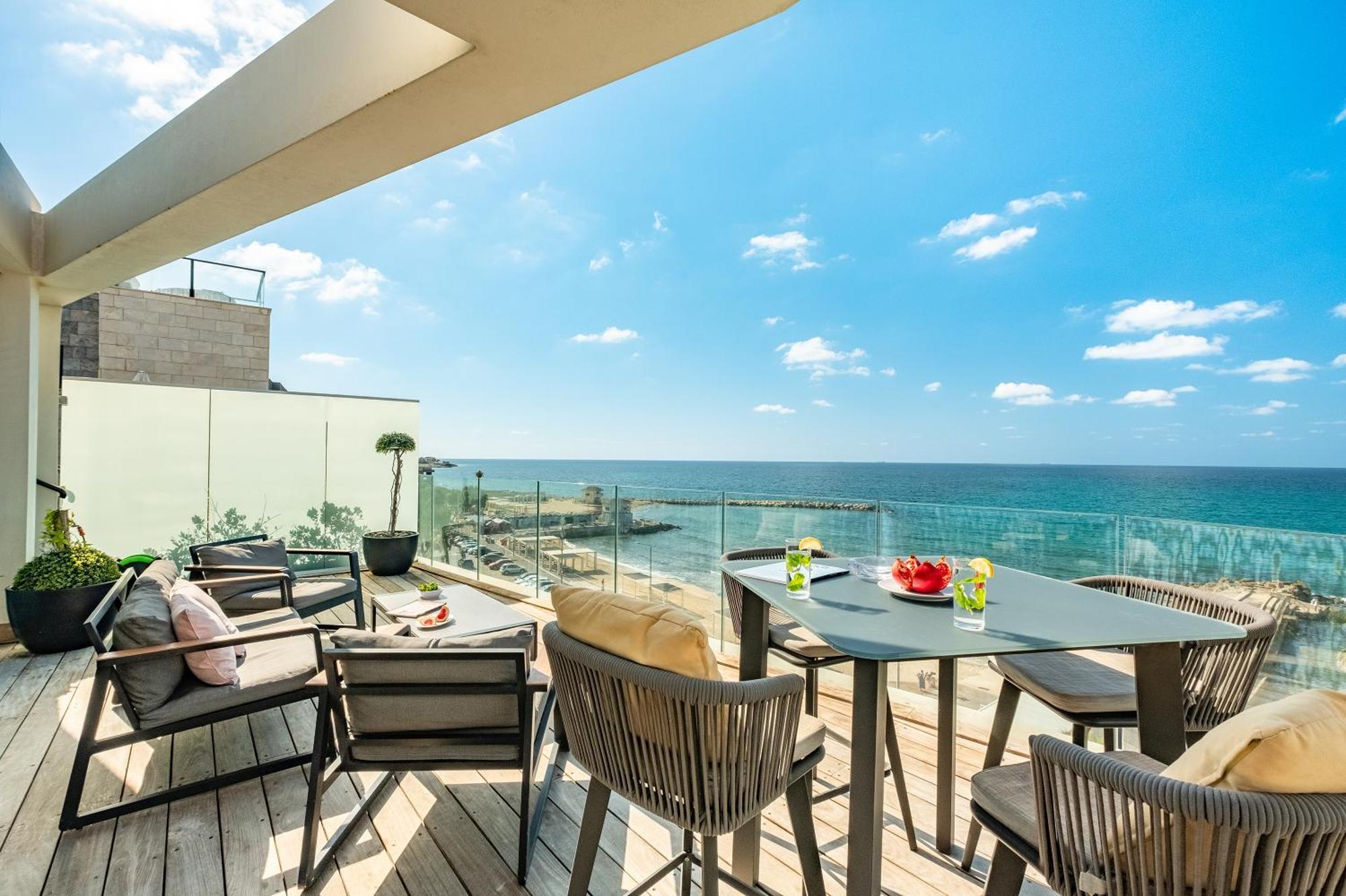 Penthouse 3Br + Roof Top + Parking - On The Beach Хайфа Экстерьер фото