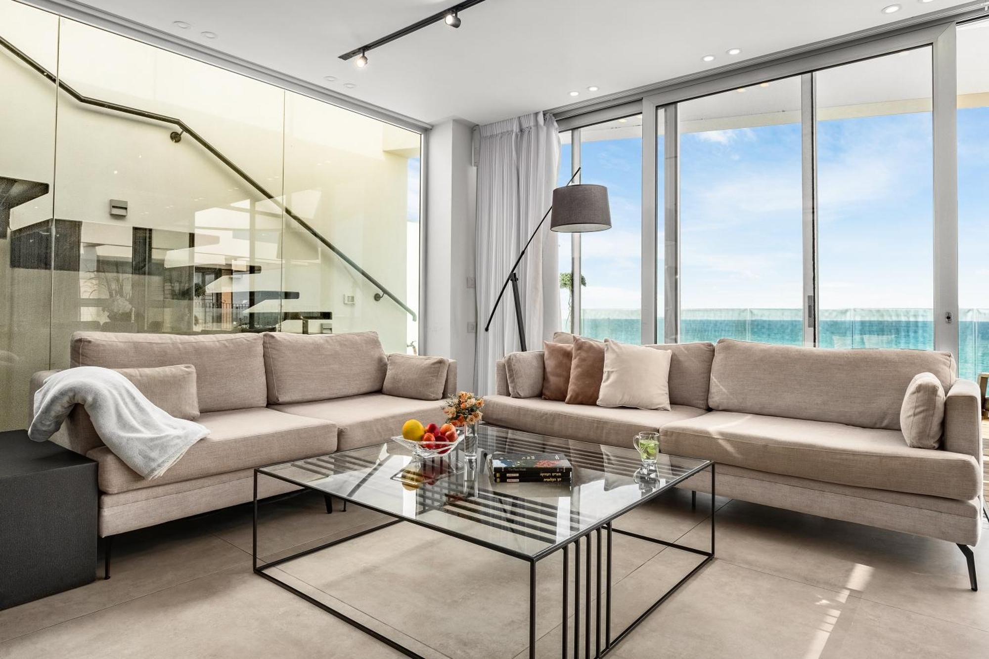 Penthouse 3Br + Roof Top + Parking - On The Beach Хайфа Экстерьер фото